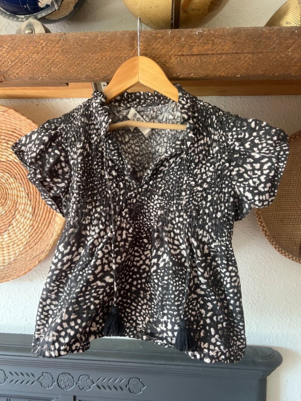Sea New York Calla Cheetah flutter-sleeve smocked top black boho size XXS $295